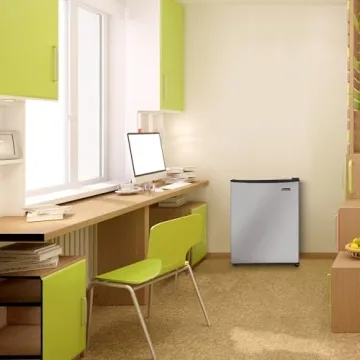 Magic Chef Mini Refrigerator for Office or Dorms 2.4 Cubic Feet