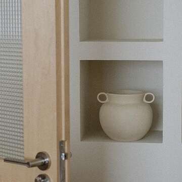 Chic Crème Wide Mouth Round Vase for Home Decoration