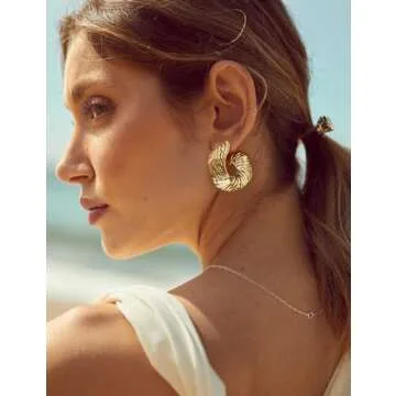 WOWORAMA Gold Spiral Earrings for Women Elegant Bohemian Design