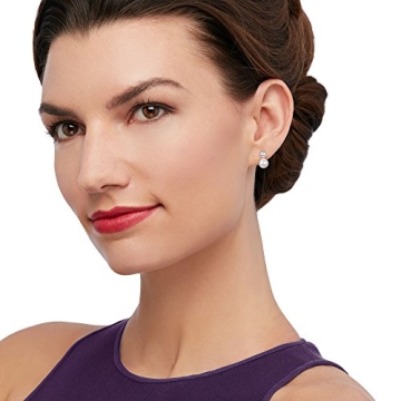 Elegant Akoya Pearl Earrings in 14kt Yellow Gold