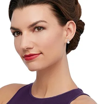 Elegant Akoya Pearl Earrings in 14kt Yellow Gold