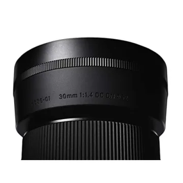 Sigma 30mm F1.4 Lens for Sony E - Exceptional Low-Light Performance