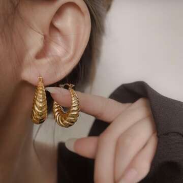 STORUP Chunky Gold Earrings for Women, Lightweight 18k Gold Filled Chunky Earrings Dainty Bold Thick Hoops Shrimp Earrings Croissant Earrings for Women Teens Trendy Fashion Gold Earrings Jewelry Gifts