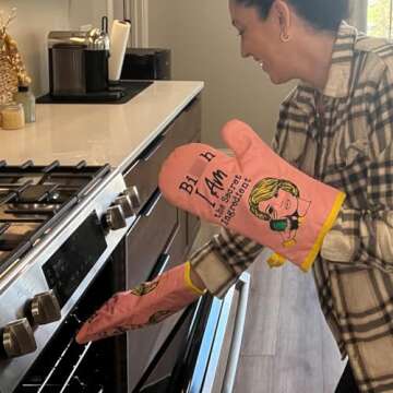 Miracu Oven Mitt, Funny Kitchen Cooking Oven Mitts, Pink Kitchen Accessories, Baker Stuff, Baking Gifts for Women, House Warming Gifts New Home, Valentine Birthday Housewarming Presents for Women Mom