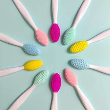 4 PCS Lip Scrub Brush,Double-Sided Silicone Exfoliating Lip Brush Exfoliating Brush for Men Wome Double-sided Soft ​Lip Brush for ​Smoother and Fuller Lip Appearance