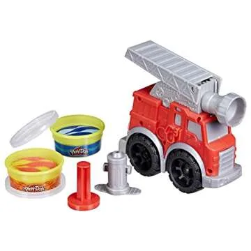 Play-Doh Wheels Fire Engine Set with Non-Toxic Modeling Fun