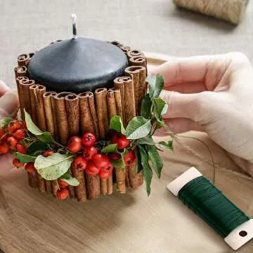 Elcoho 2 Pack Metal Wire Wreath Rings 2 Size Round Shaped Wire Wreath with Green Florists Wire for Home and Party Decor