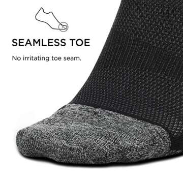 Feetures Elite Light Cushion Mini Crew Socks in Black Static