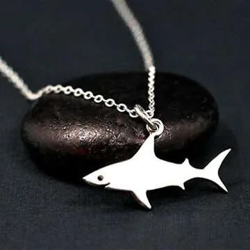 QIAN0813 Great White Shark Pendant Necklace Ideal Gift