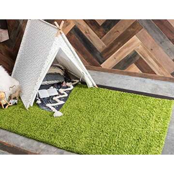 Unique Loom Solid Shag Collection Area Rug (4' 1" x 6' 1" Rectangle, Grass Green)