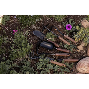 Barebones Japanese Weeding Hoe for Effective Weeding and Digging