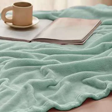 Bedsure Fleece Blanket Twin Size - Cozy & Soft Warmth