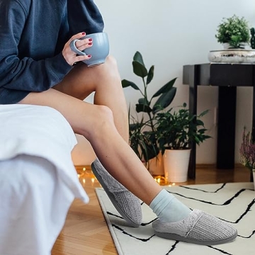 shoeslocker Slippers for Women Memory Foam Fuzzy House Slippers Bedroom Non-slip Warm Fluffy Plush Womens Slippers grey 6