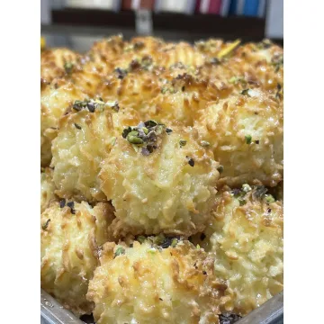 شیرینی نارگیلی پفکی و خوش‌عطر | خرید شیرینی سنتی ایرانی تازه