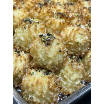 شیرینی نارگیلی پفکی و خوش‌عطر | خرید شیرینی سنتی ایرانی تازه