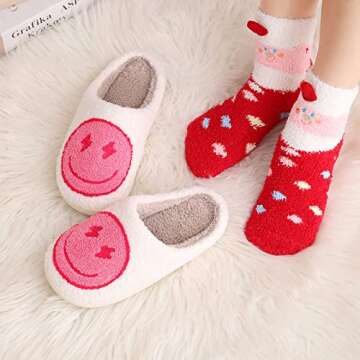 Qubuwalk Retro Lightning Bolt Smile Face Slippers Soft Plush Comfy Warm Fuzzy Slippers Women's Cozy House Slippers