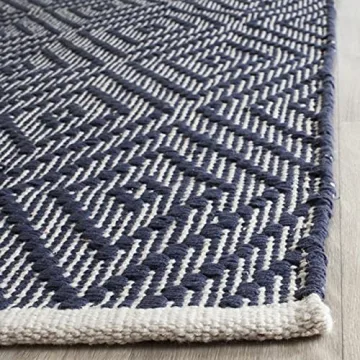 SAFAVIEH Montauk Collection Runner Rug - Stylish Cotton Design