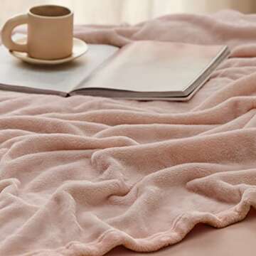 Bedsure Fleece Blanket Twin Blanket - Dusty Pink Lightweight Blanket for Sofa, Couch, Bed, Camping, Travel - Super Soft Cozy Microfiber Blanket