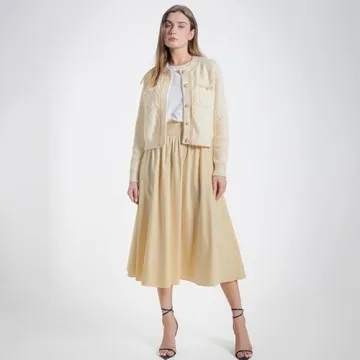 URBAN REVIVO Women Cardigan Sweaters Casual Long Sleeve Open Front Cropped Button Down Jackets Trendy Crew Neck Knit Outerwear Apricot, Small