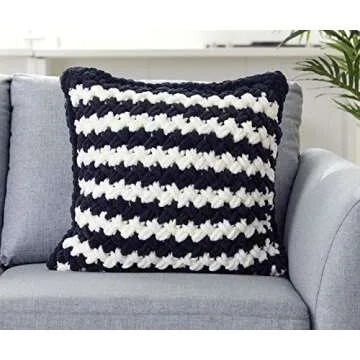 Finger Looping: Knitting Without Needles, Complete step-by-step instructions and Collection of More Than 15 Stylish Blankets, Scarves, Cowls, and Pillows.