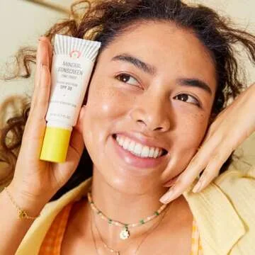 First Aid Beauty - Mineral Sunscreen with Zinc Oxide Broad Spectrum SPF 30, Everyday Sun Protection,...
