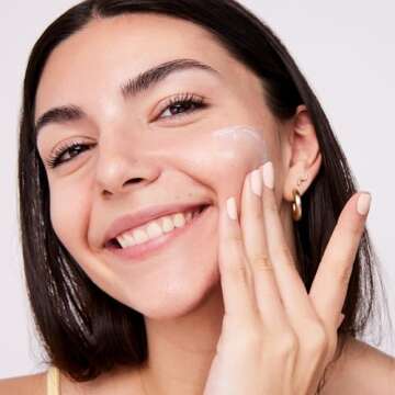 First Aid Beauty - Mineral Sunscreen with Zinc Oxide Broad Spectrum SPF 30, Everyday Sun Protection, No White Cast, Non-comedogenic, Safe for Sensitive Skin, 1.7 oz