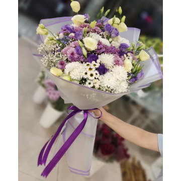 دسته‌گل خواستگاری سفید-یاسی با لیسینتوس و ژیپسوفیلا | سفارش آنلاین