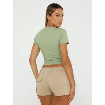 Trendy Queen Women's Scoop Neck Crop Top for Summer