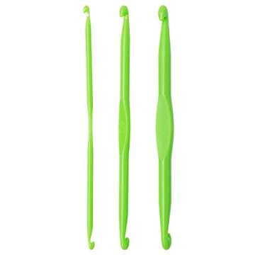 Boye Plastic Knit Repair Hook and Stitch Fixer Kit, 3pc, Sizes D,H, and K, 3 Piece