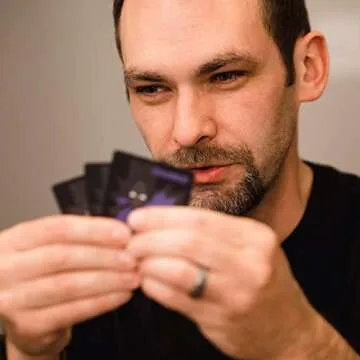 Dueling Llamas | A Simple Family Friendly Card Game | The Perfect Balance Of Strategy And Luck | Party Game For Adults and Kids 2-6 Players | Great for Couple's Date Night