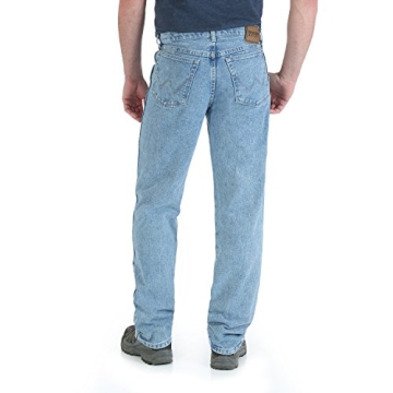 Wrangler Men's Relaxed Fit Jeans for Comfort and Style