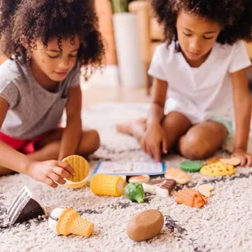 Melissa & Doug Fun Food Combine & Dine Durable Play Food Set