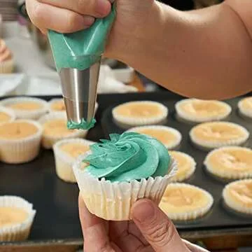 Kasmoire 8Pcs Large Piping Tips Set,Stainless Steel Icing Tips with 10 Disposable Pastry Bags for Cake Decorating