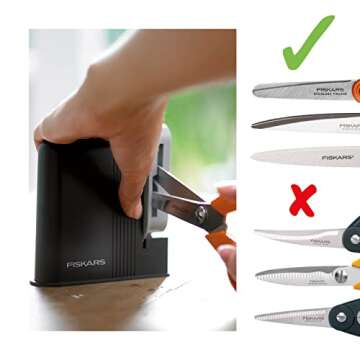 Fiskars Clip-Sharp, Total Length: 4 cm, Plastic, 1000812 Scissors Sharpener, one size, Black