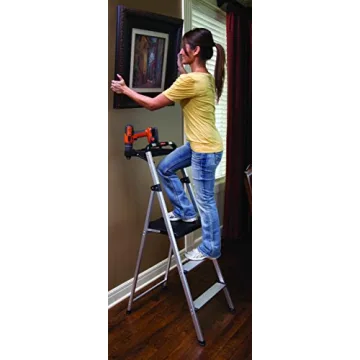 Lightweight Aluminum 3-Step Ladder with Project Tray