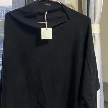 Pure Goat Cashmere Poncho - Elegant and Lightweight