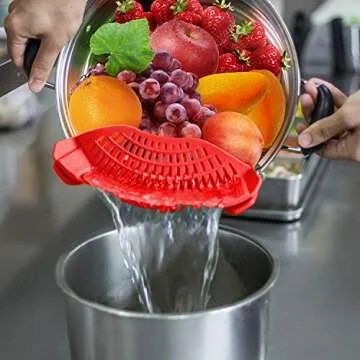 Clip On Strainer Silicone for all Pots and Pans, AUOON Pasta Strainer Clip on Food Strainer for Meat Vegetables Fruit Silicone Kitchen Colander