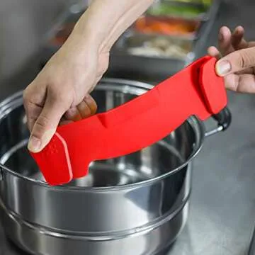 Clip On Strainer Silicone for all Pots and Pans, AUOON Pasta Strainer Clip on Food Strainer for Meat Vegetables Fruit Silicone Kitchen Colander