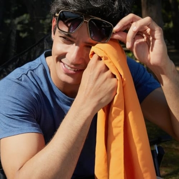 Rainleaf Microfiber Towel Lightweight Quick-Dry Perfect for Travel