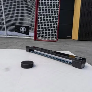 Extreme Hockey Rebounder for Skill Development