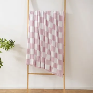 YIRUIO Cozy Checkered Throw Blanket for All Seasons