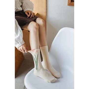 MarJunSep Cute Floral Crew Socks for Women Teen Girls Flower Cottagecore Frilly Vintage Fancy Cotton Socks Tulip Aesthetic Socks