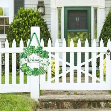 Wooden St. Patrick's Day Decoration Shamrock Door Wreath for Front Door Sign Wall Signs Shamrock Clover Spring Decoration, Irish Sign Welcome Hanging for Home Decor Party Outdoor Indoor Supply