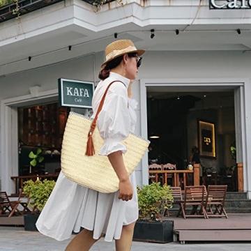 Women's Large Straw Beach Tote with Tassel Summer Essential