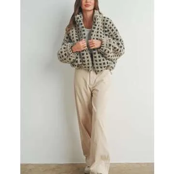 Lianlive Women Winter Fleece Jacket Long Sleeve Zip Up Fuzzy Sherpa Coats Womens Warm Outwear with Pockets (Green-M)