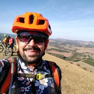 KAPVOE Photochromic Cycling Glasses for All Outdoor Adventures