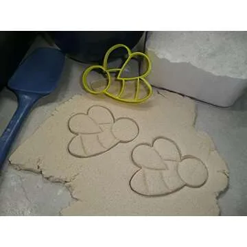 WINNIE THE POOH ADVENTURE THEME BALLOON HUNNY HONEY POT SET OF 4 COOKIE CUTTERS MADE IN USA PR1064