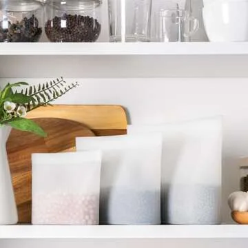 Winrock Reusable 100% Silicone Food Storage Bags, Sandwich Snack Bags New Generation Stand Up Zip Container for Soup and Leftovers, Plastice & BPA Free, Microwave Oven Safe 3 Pack (51oz, 34oz, 17oz)