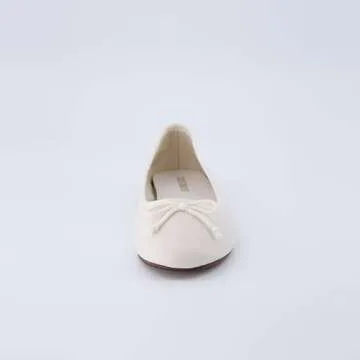 CUSHIONAIRE Women's Como Bow Flat - Comfort Meets Style
