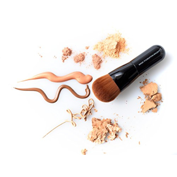 Magic Foundation Brush by Jacqueline Kalab for Flawless Makeup